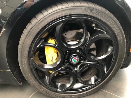 Alfa&nbsp;4C Edizione Speciale&nbsp;1,750 TBi essence 241 cv automatique